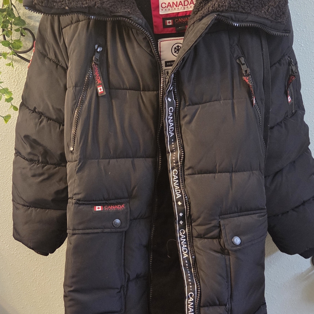 Canada Goose Women's Black Puffer Jacket